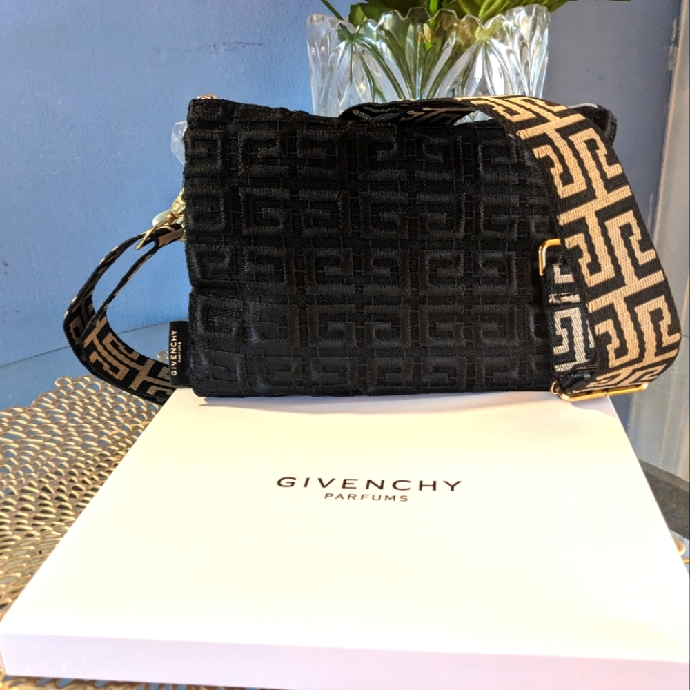 Givenchy pouch - image 1